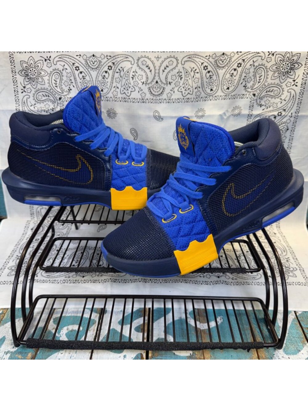NIKE LEBRON WITNESS VIII MIDNIGHT NAVY HYPER ROYAL FB2239-403   MENS SZ 7.5